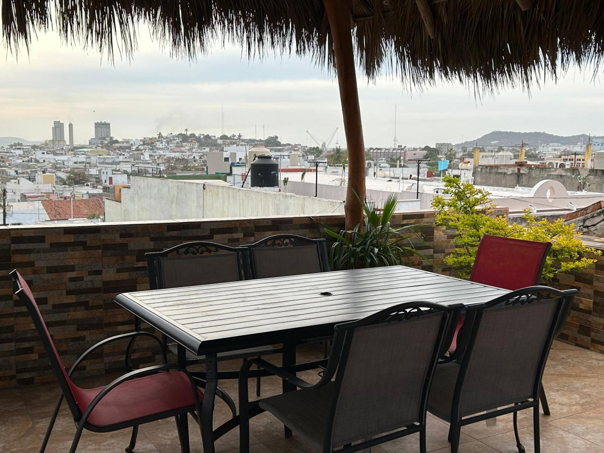 Casa De La Alegria 2 Apartments Масатлан Екстериор снимка