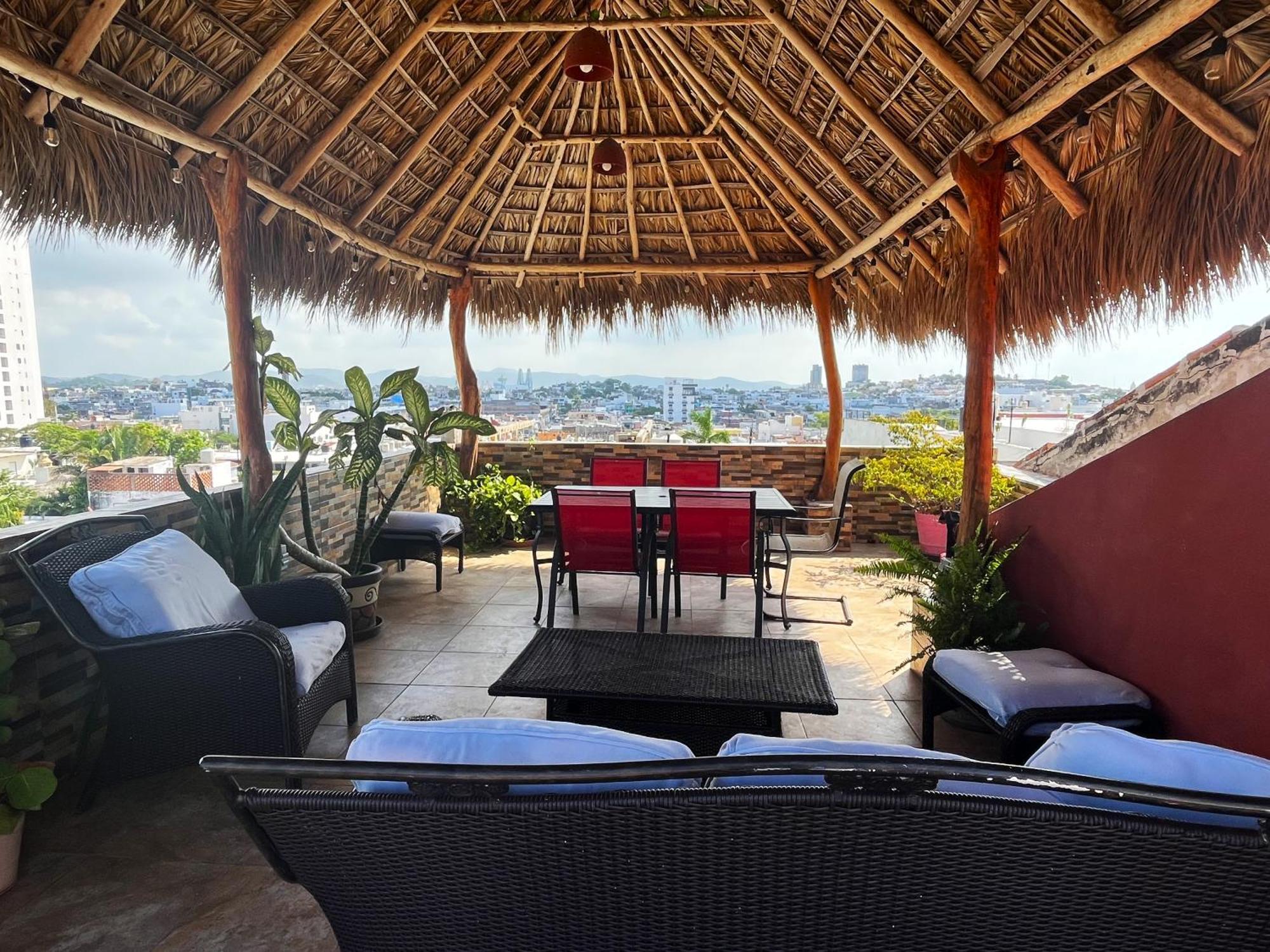 Casa De La Alegria 2 Apartments Масатлан Екстериор снимка